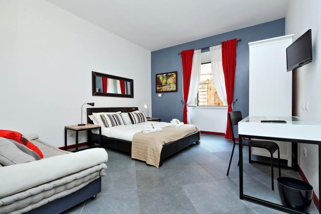Cozy Apartment Fabia 300 Mt From Colosseum Екстериор снимка
